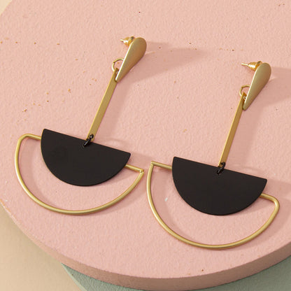 Boucles d'oreilles longues géométriques