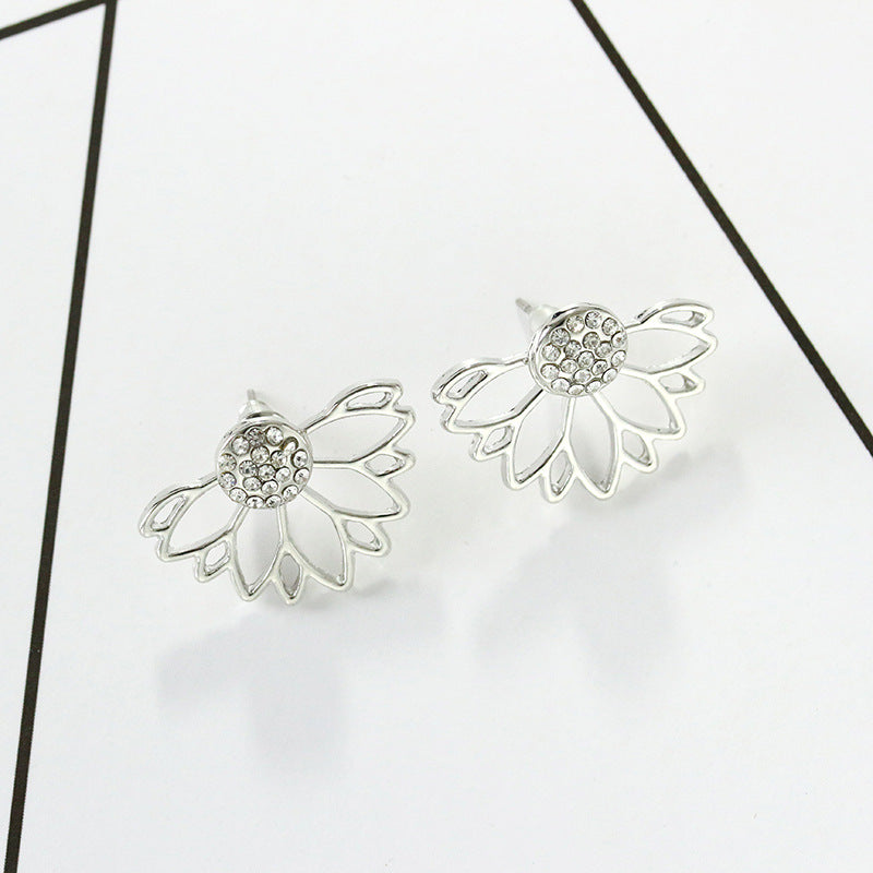 Boucles d'oreilles créatives en forme de lotus ajouré entièrement serties de diamants