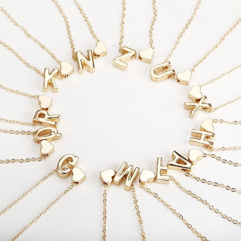 Collier en forme de cœur de pêche avec lettres et chaîne clavicule