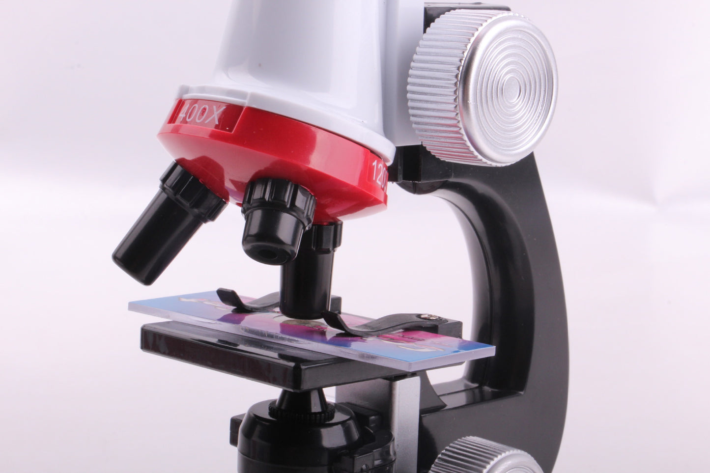 Microscope d'éducation et de sciences biologiques pour enfants