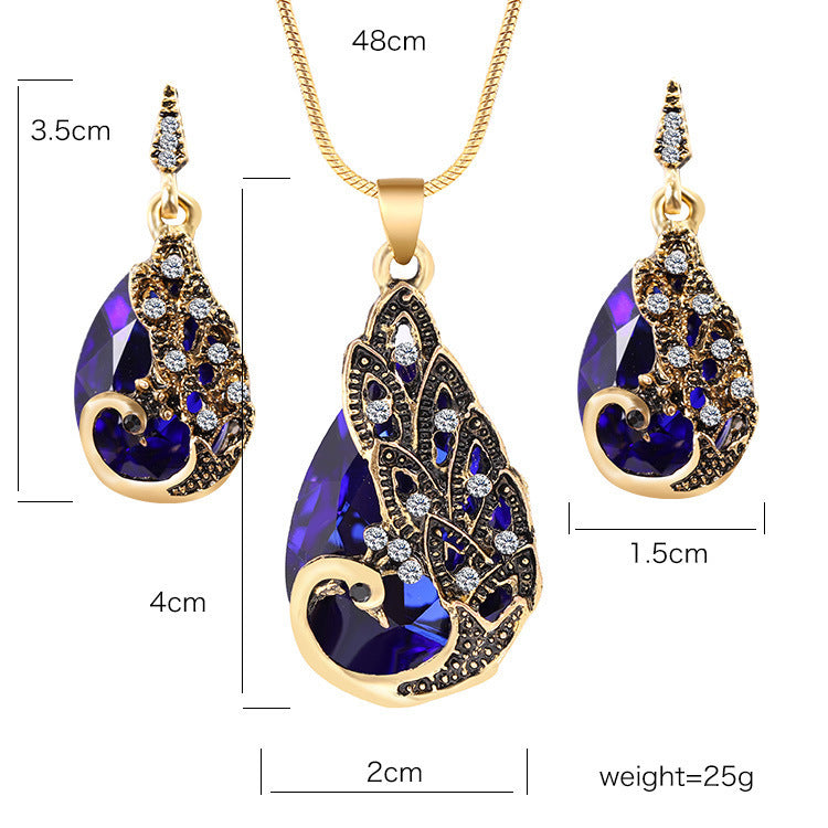 Ensemble collier pendentif et boucles d'oreilles
