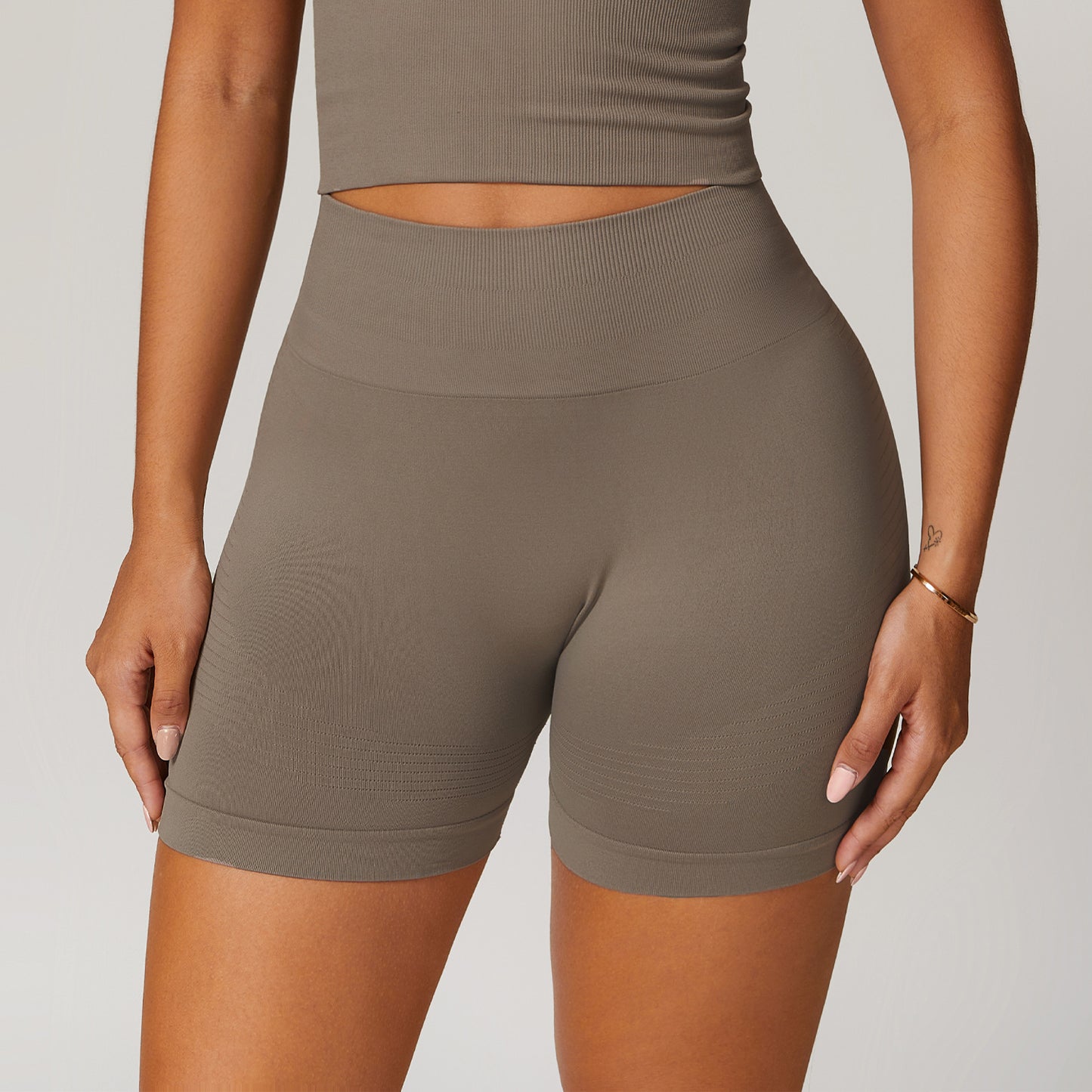 Shorts de yoga taille haute sans couture pour le fitness et la course à pied
