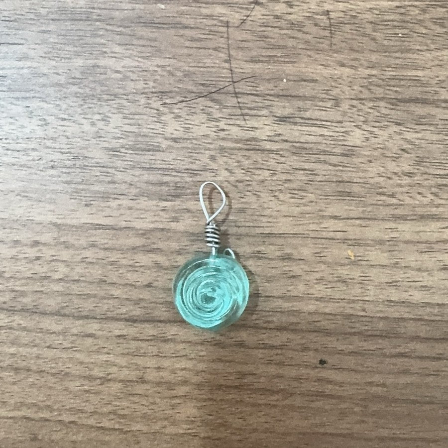 Boucles d'oreilles spirales en verre recyclé