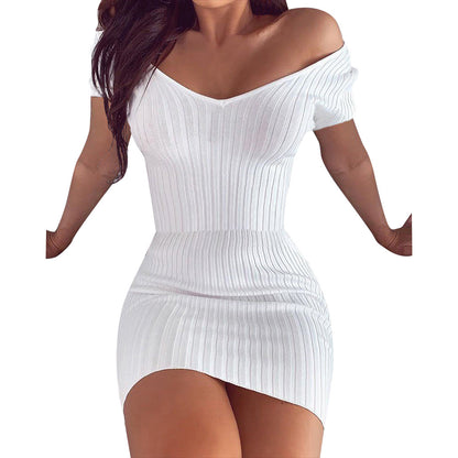 Robe ajustée unie à col en V