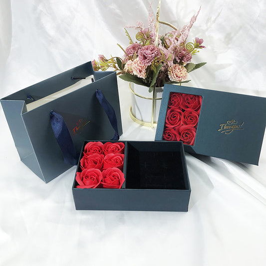Exquisito conjunto de collar, pendientes y anillo para pareja en caja de regalo
