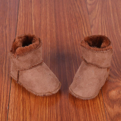 Nouvelles chaussures de bébé antidérapantes à fond souple et fourrure intégrée