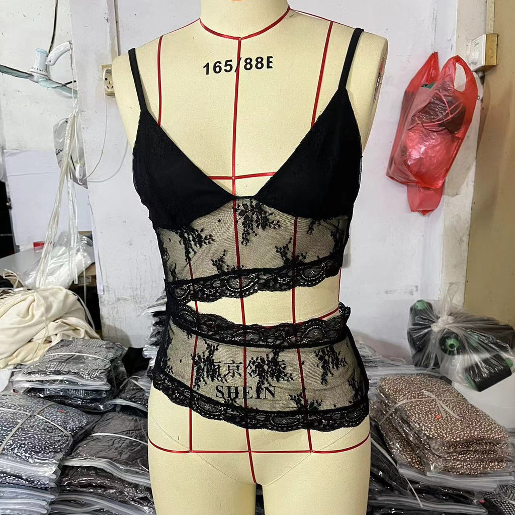 Lencería de encaje con espalda descubierta para mujer, top sin mangas con cuello en V, chaleco, bralette de color caramelo.