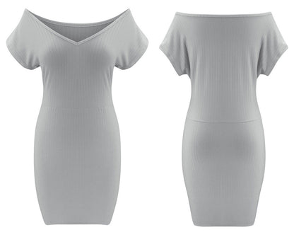 Robe ajustée unie à col en V