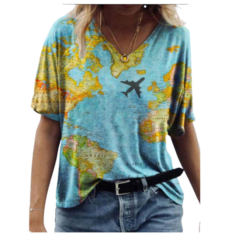 Camiseta de manga corta con cuello de pico y estampado de mapa