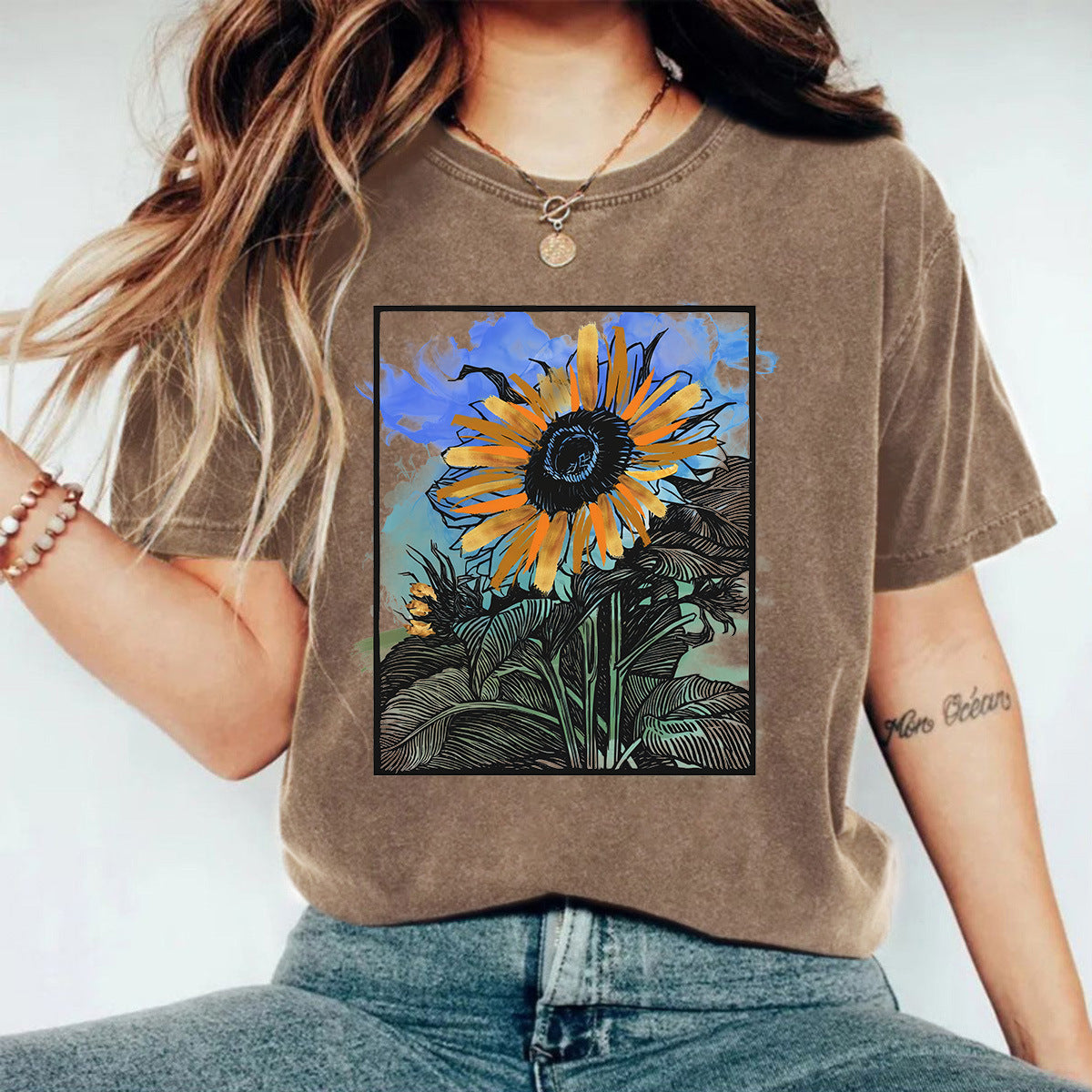 Washed and used T-shirt printed T-shirt top