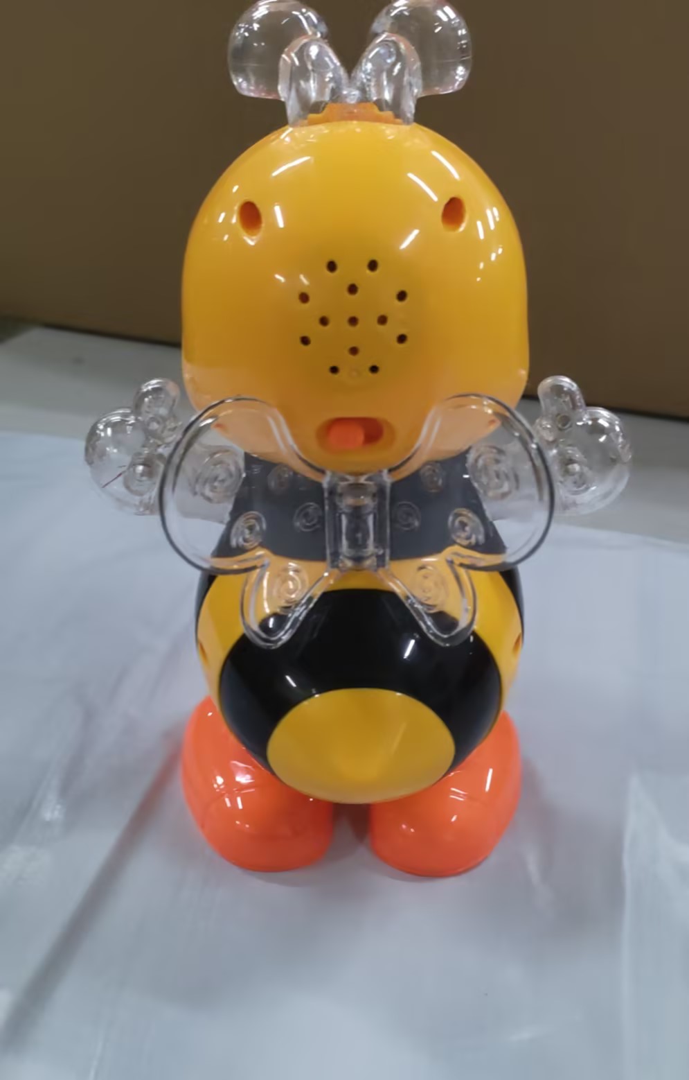 Swing Cartoon Bee Electric Lamplight Music Toy