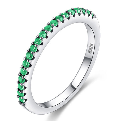 Bague en Zircon Incrustée de Diamants Simples sur une Seule Rangée