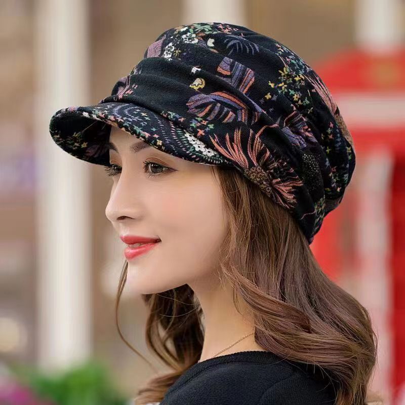 Version coréenne féminine d'un chapeau souple à bord large de style ethnique