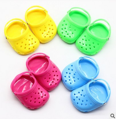 Chanclas de muñeca