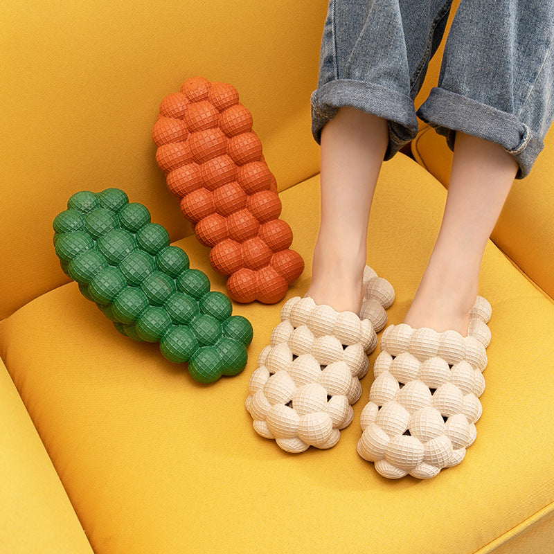 Nouvelle mode d'été massage maille bulle salle de bain diapositives chaussures antidérapantes d'intérieur
