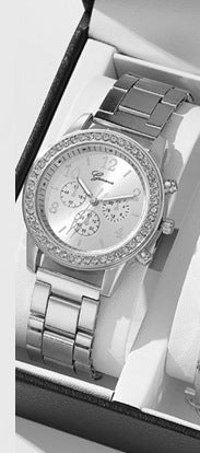 Reloj de cuarzo de tres ojos para mujer con incrustaciones de diamantes