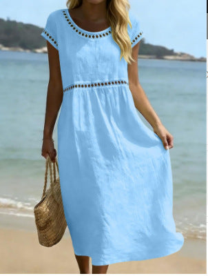 Robe élégante en coton et lin à col rond avec broderie en dentelle