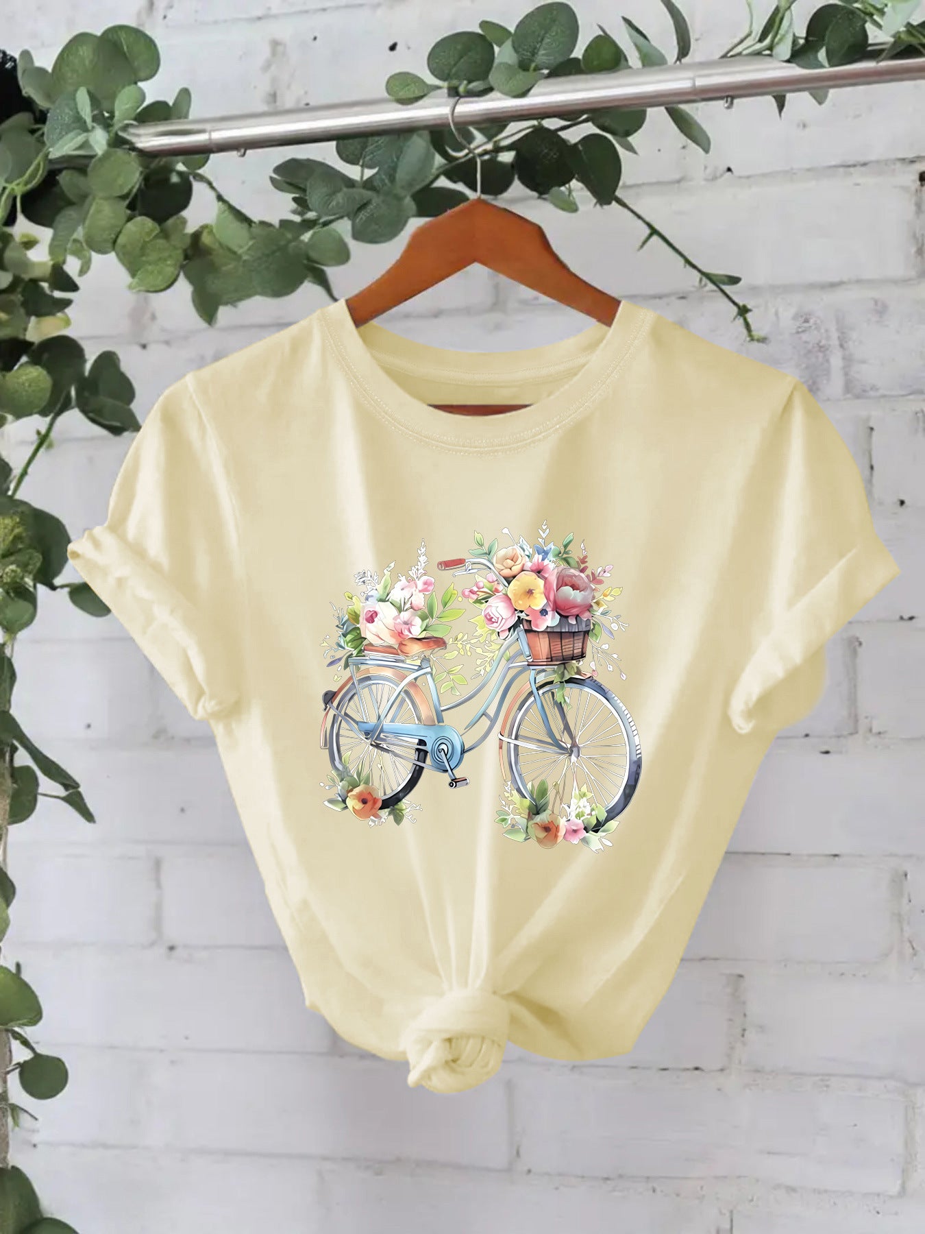 Pattern printed T-shirt