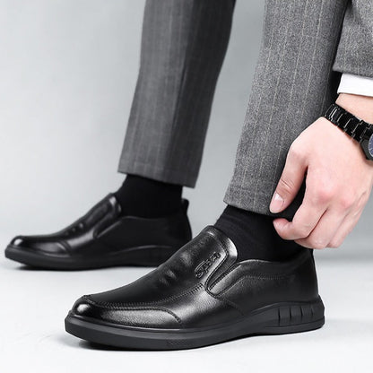 Chaussures en cuir pour hommes d'âge mûr et âgés