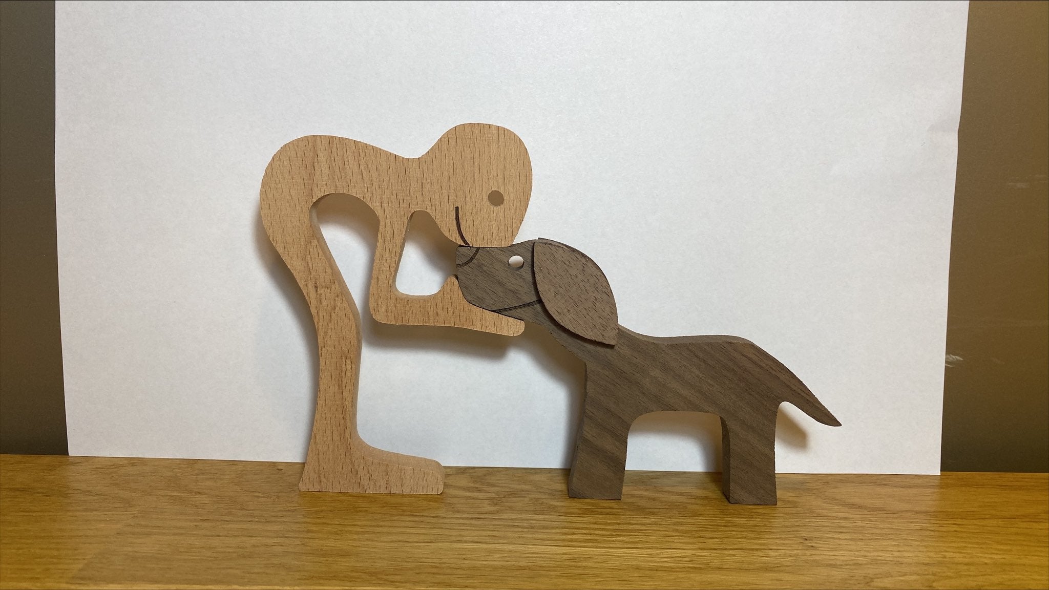 Adorno de Perro en Madera DIY Figura Escultura Decoración del Hogar Un Hombre Un Perro Escultura de Madera Regalos de Navidad Modelo Decorativo