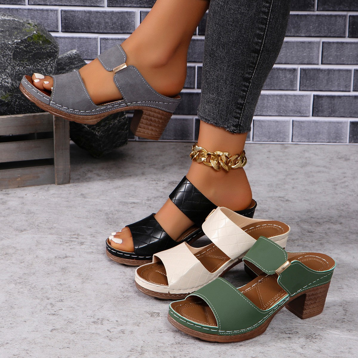 Sandales à talons épais Été Bout rond Carreaux Claquettes Chaussons Mode Talons hauts Chaussures pour femmes