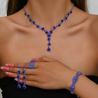 Collier en cristal, boucles d'oreilles et bracelet tendance
