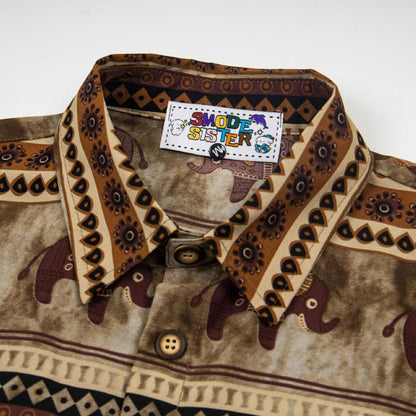 Camisa de manga corta con estampado de elefantes