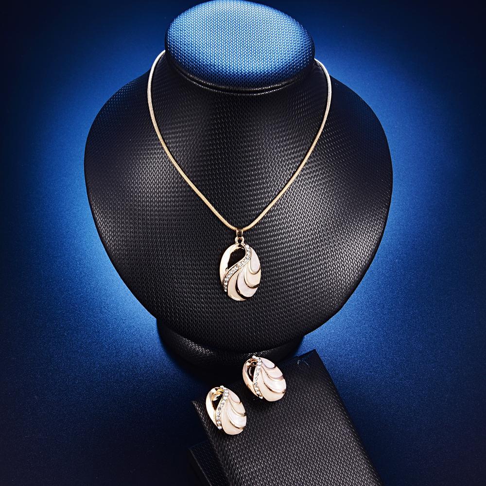 Collier et boucles d'oreilles forme écaille de tortue