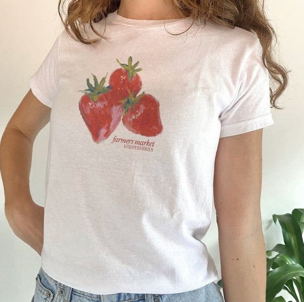 T-shirt décontracté à manches courtes, col rond et imprimé fraise