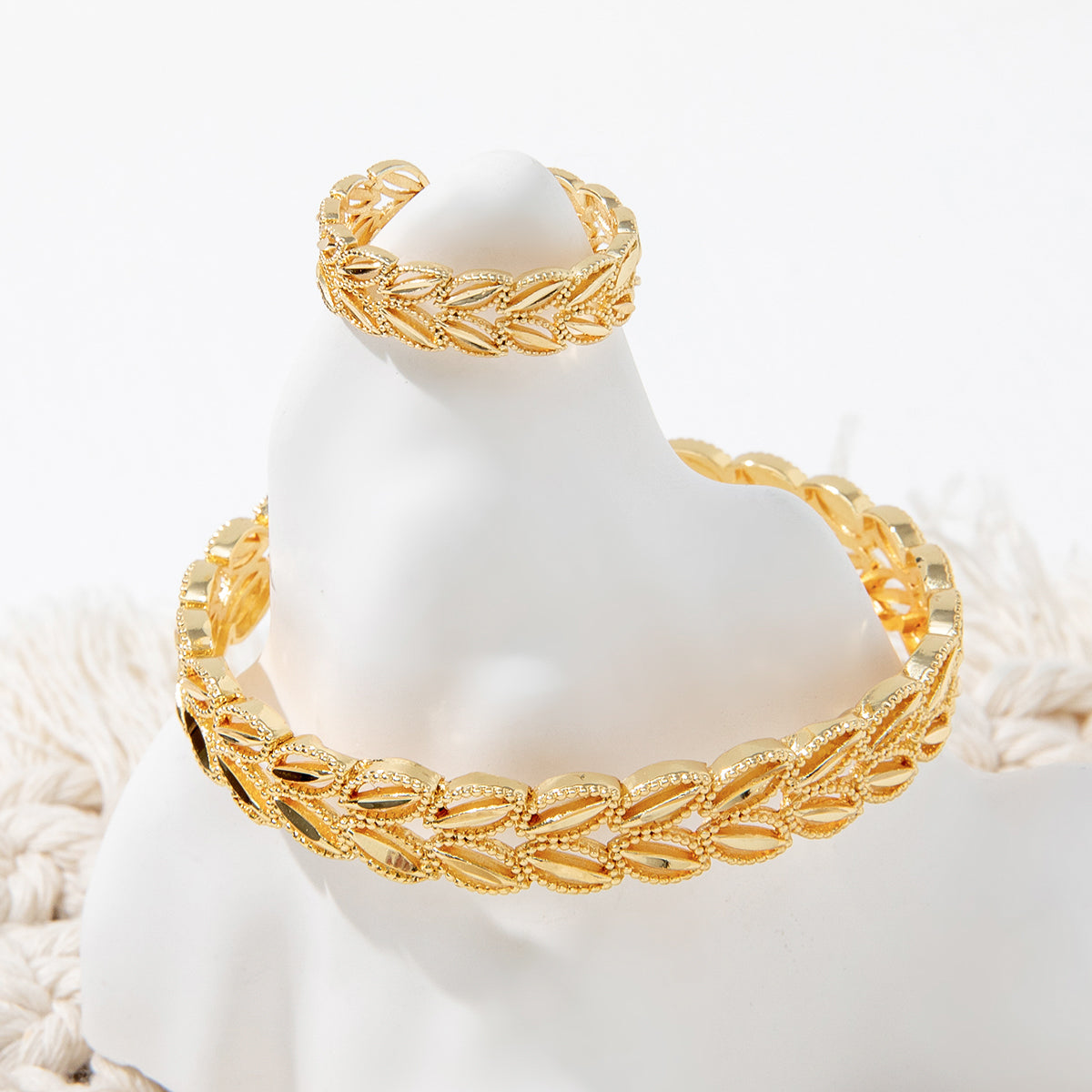 2 Pièces Ensemble Bague et Bracelet Ouvrant Feuilles Épis de Blé Plaqué Or 18 carats Tendance, Idéal pour le Quotidien des Femmes, Bijoux Cadeaux de Vacances