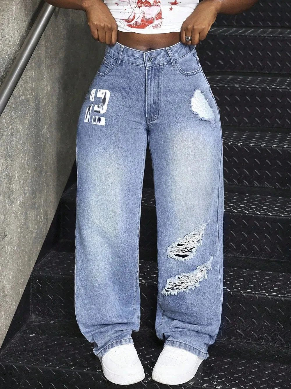 Distressed Wide Leg Jeans by eprolo