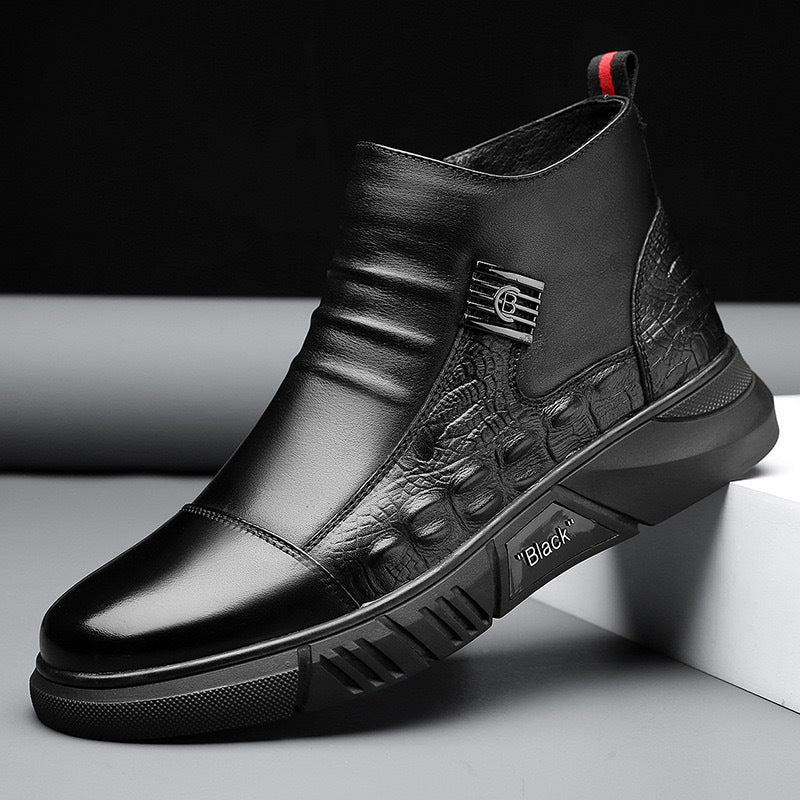 Bottes montantes en cuir de première qualité, conçues pour l'homme moderne.