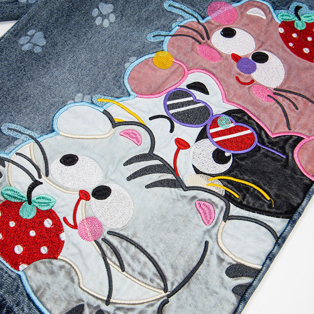 Pantalones cortos vaqueros con dibujos de gatos