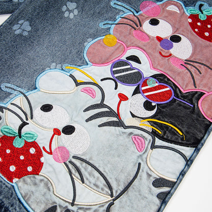 Pantalones cortos vaqueros con dibujos de gatos