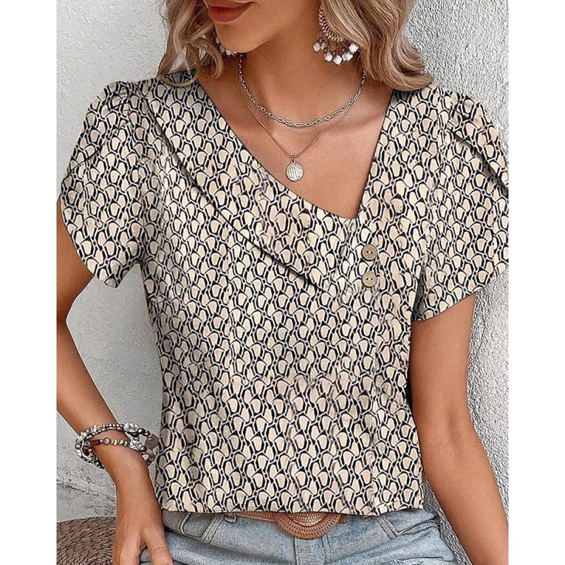 Camiseta de manga corta con cuello diagonal informal