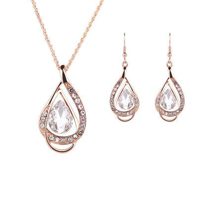 Parure collier boucles d'oreilles rétro deux pièces