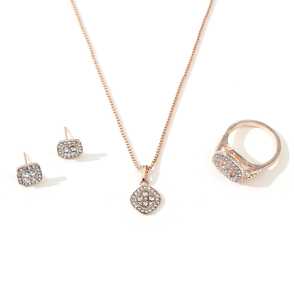 Anillo de compromiso, pendientes de tuerca, collar, juego de boda de tres piezas
