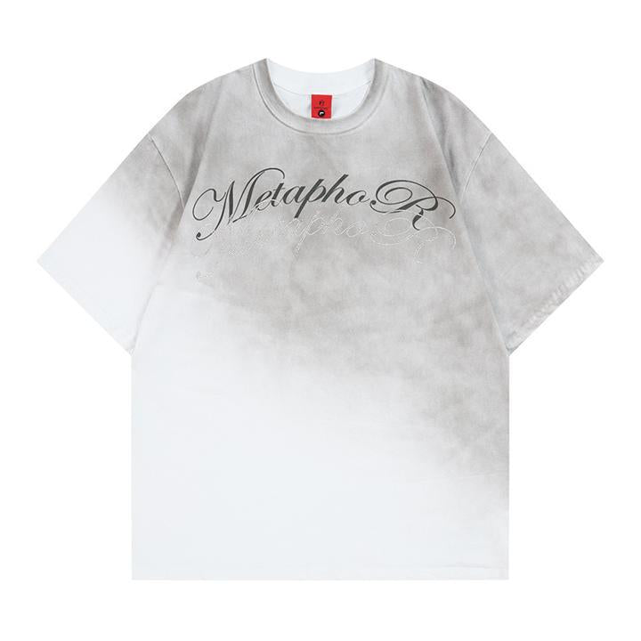 T-shirt à manches courtes avec lettrage estampé à chaud et teinture par pulvérisation