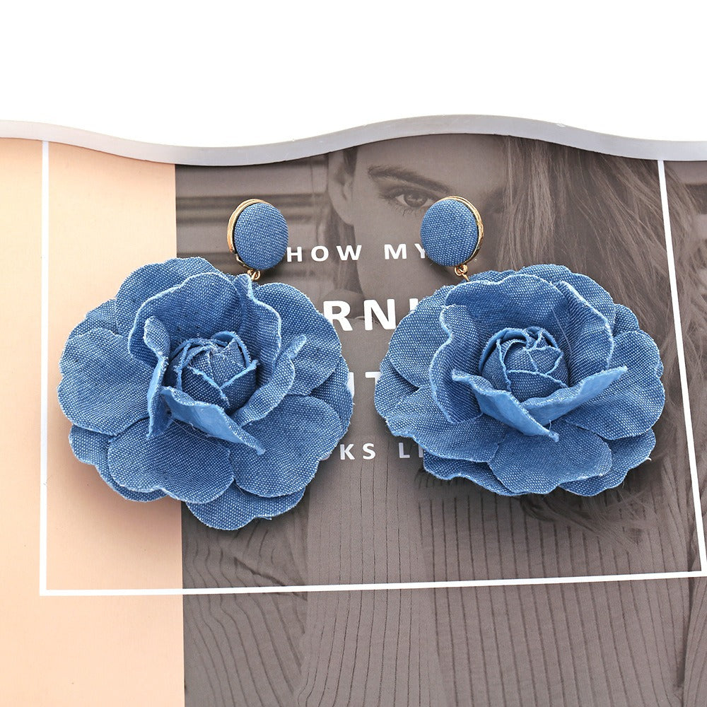 Aretes de flores de mezclilla hechos a mano personalizados