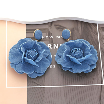 Aretes de flores de mezclilla hechos a mano personalizados