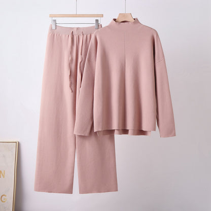 Sublimez votre style quotidien avec cet ensemble deux pièces polyvalent.