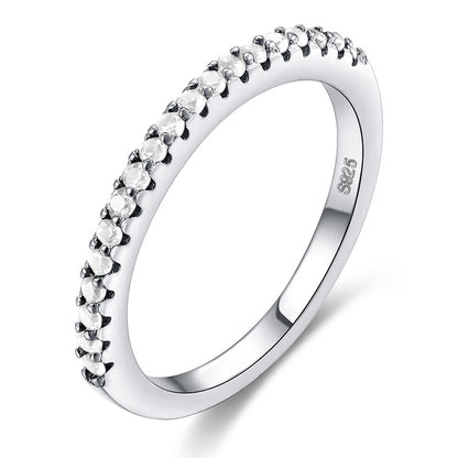 Bague en Zircon Incrustée de Diamants Simples sur une Seule Rangée