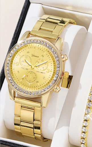 Reloj de cuarzo de tres ojos para mujer con incrustaciones de diamantes