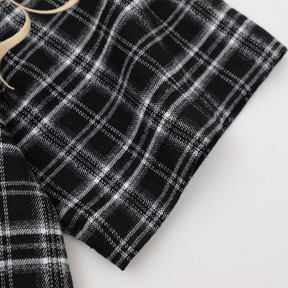 Loose short sleeved checkered shirt