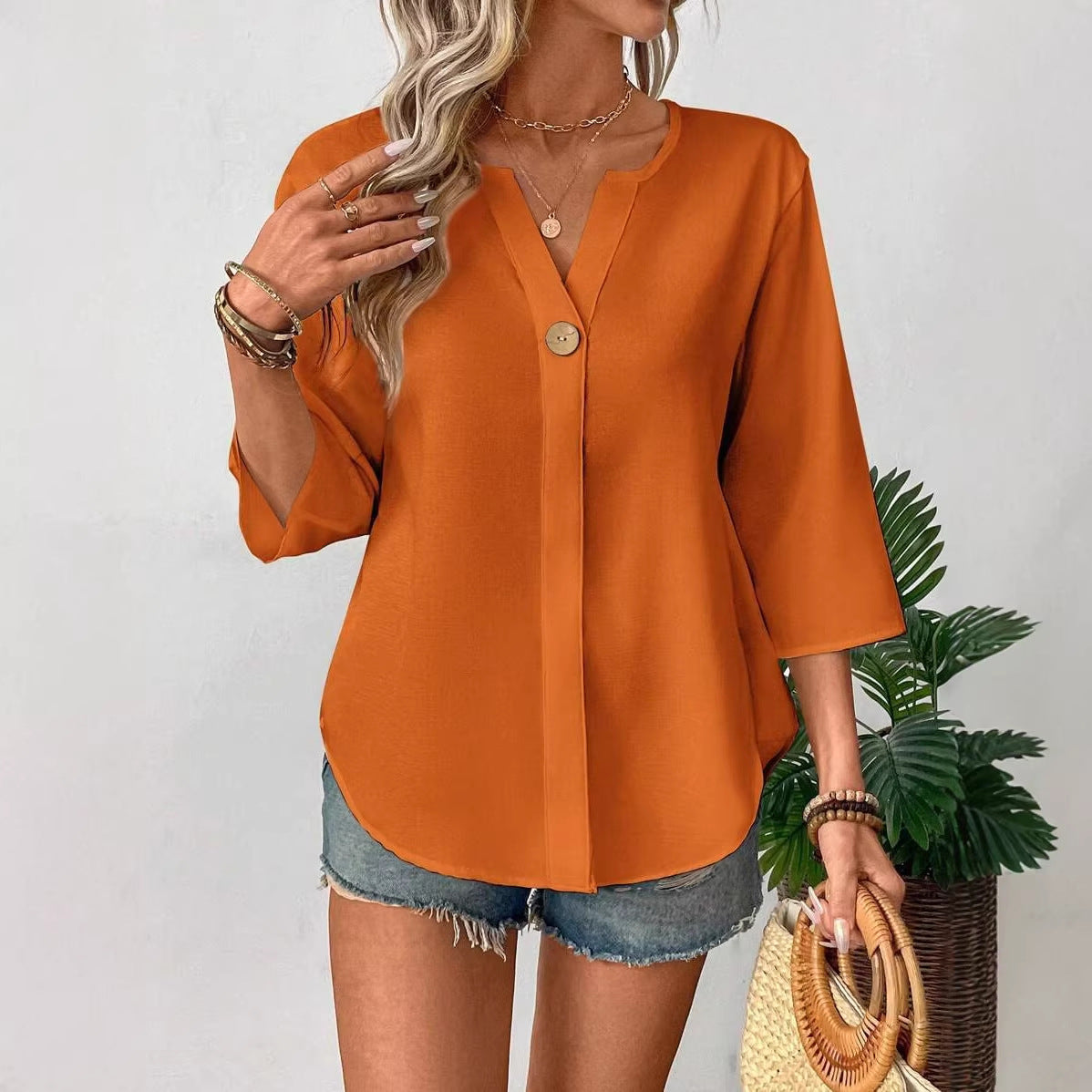 Loose-fitting Solid-color Casual Shirt With A Small V-neck And Buttons