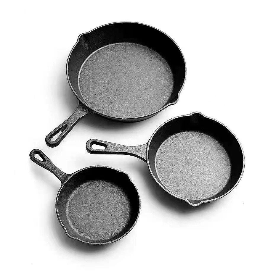 Sartén antiadherente versátil diseñada para la cocina diaria.