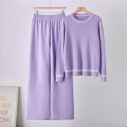 Elevate your everyday style with this sophisticated two-piece knit set