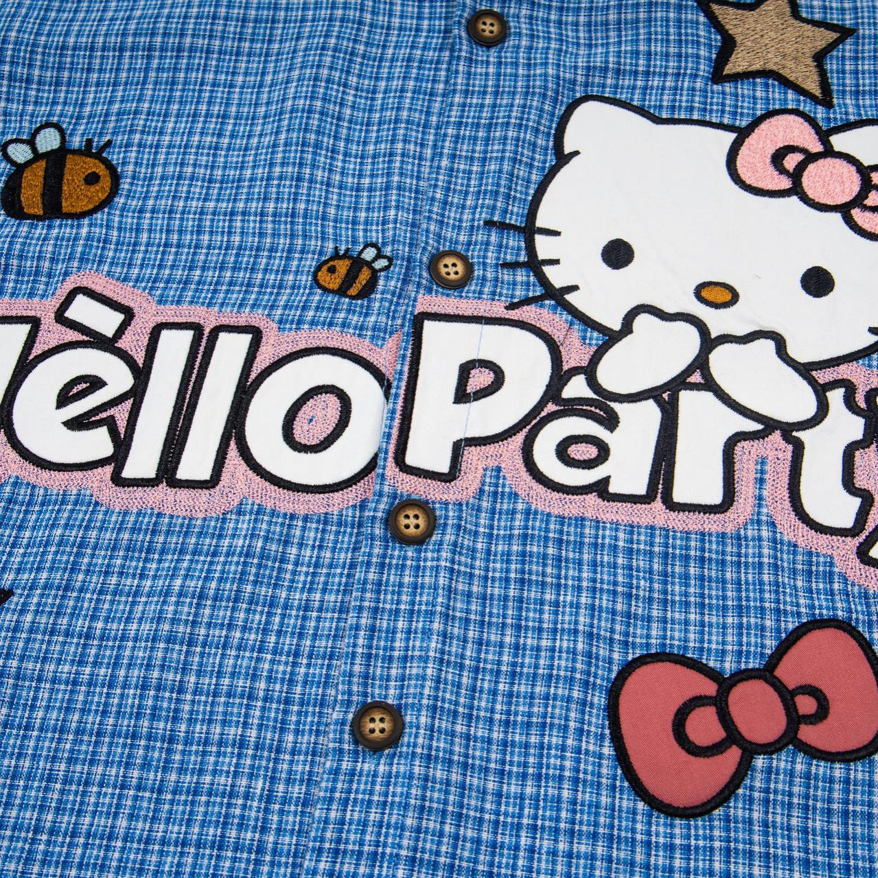 Chemise brodée avec blocs de couleur thème « Fête des chats »