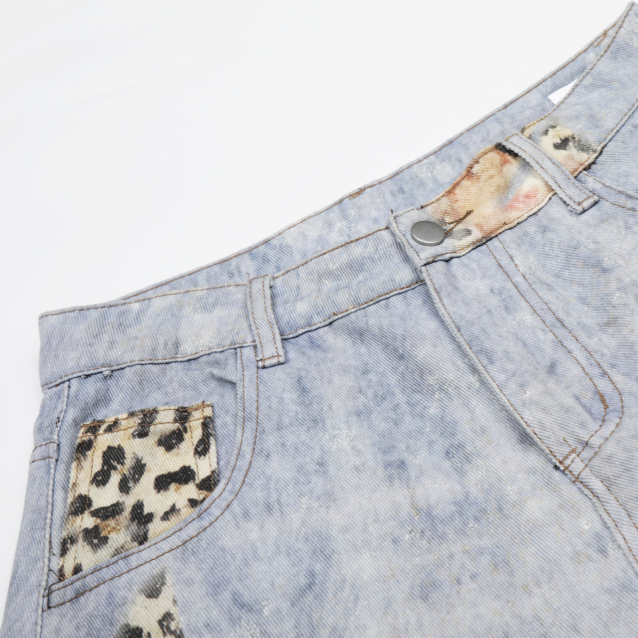 Pantalones cortos unisex de mezclilla con estampado de leopardo, pierna ancha suelta, estilo urbano lavado y desgastado, de longitud media