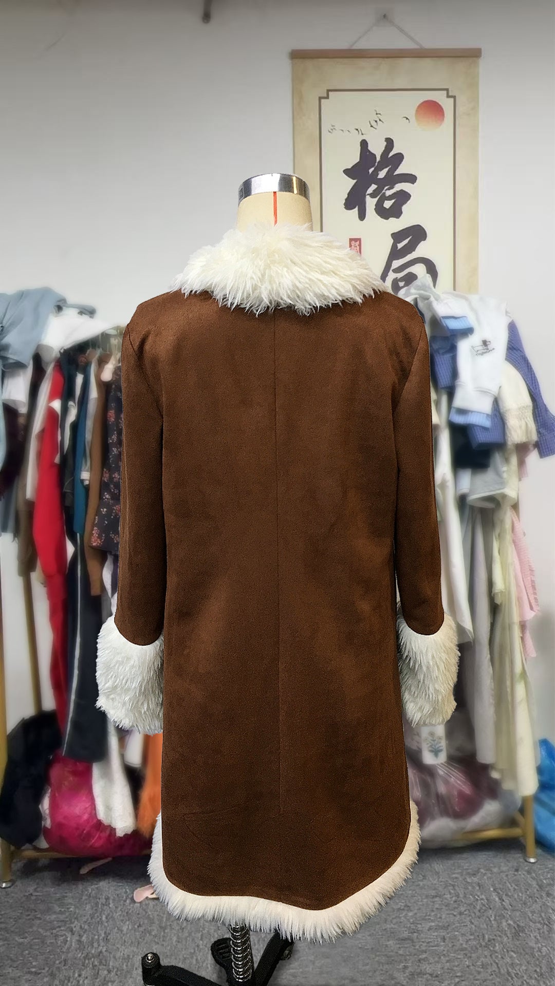 Abrigo cálido de otoño e invierno estilo vaquero europeo y americano, gabardina retro occidental de felpa